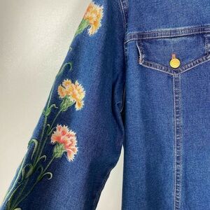 Vintage 90s Bob Mockie embroidered floral denim button down shirt shaket size S